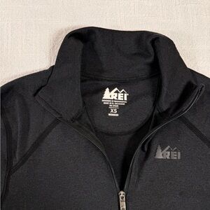 REI Black 1/2-Zip Pull-over Synthetic Baselayer Top